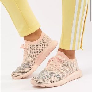 adidas original swift run sneakers pink sz 6